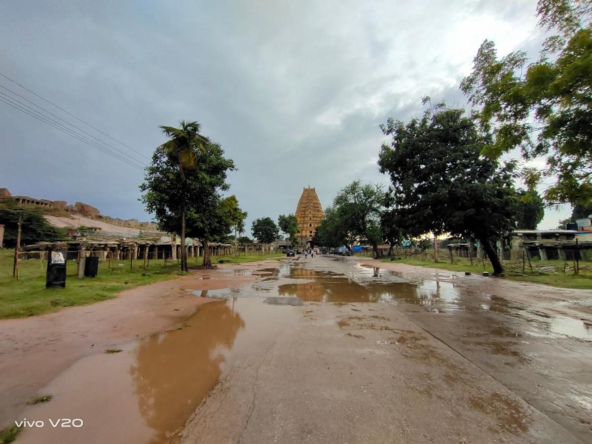 Srinivasa Homestay Hampi Esterno foto